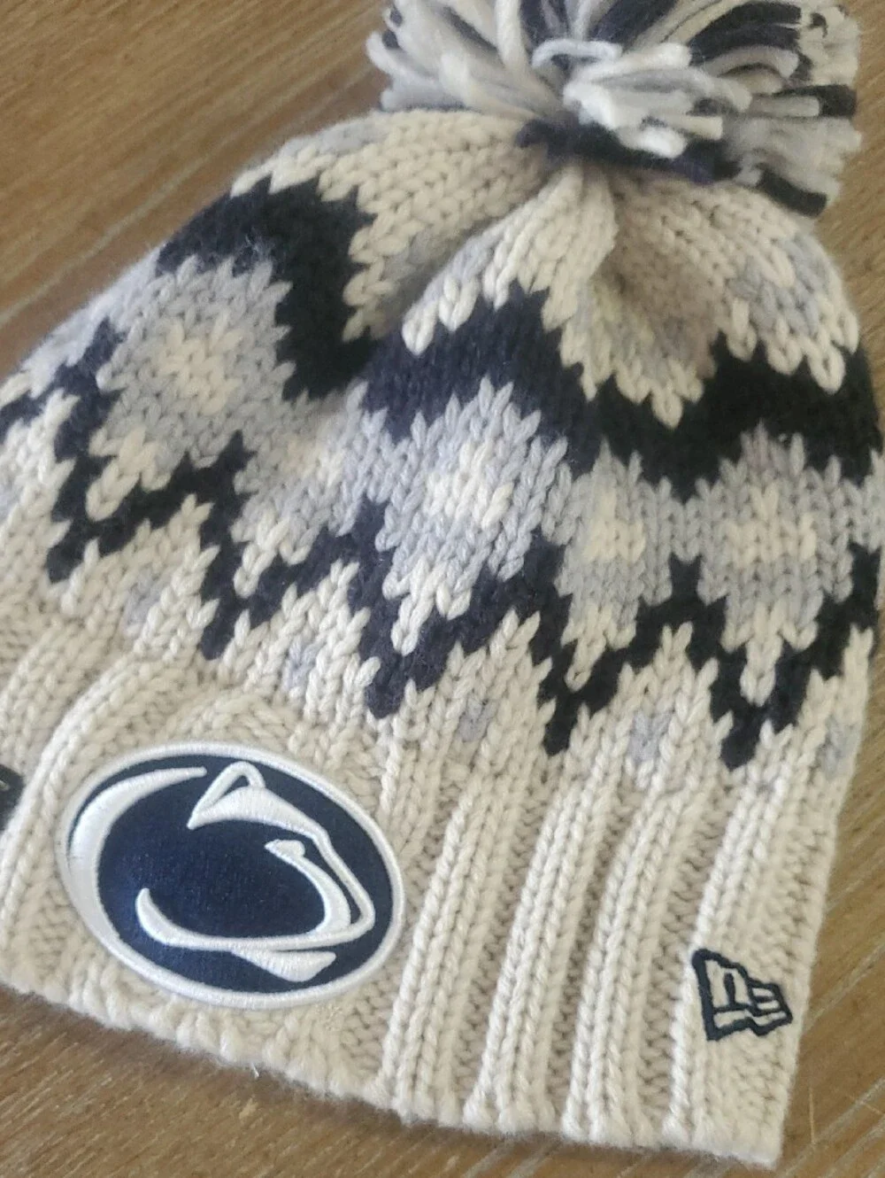 NWT New Era Womens Cream & Navy Pom Knit Penn State Beanie